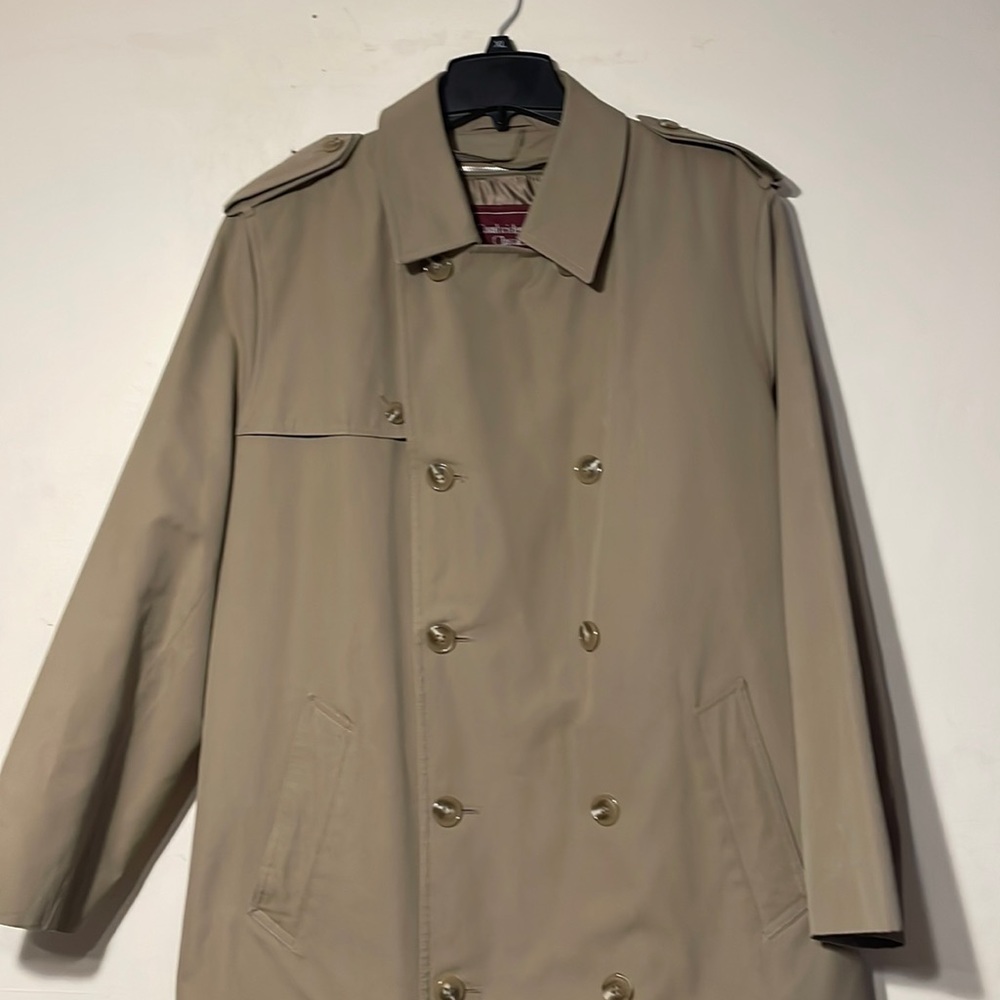 Classic Trench Coat by Marvyn’s